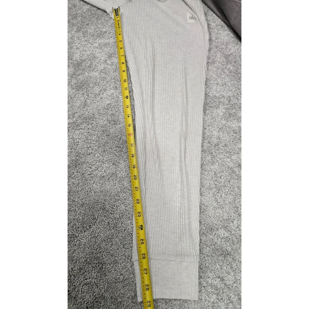 Alo Yoga Muse Ribbed Joggers Bone Heather Grey High Waist Lounge Pants Womens M